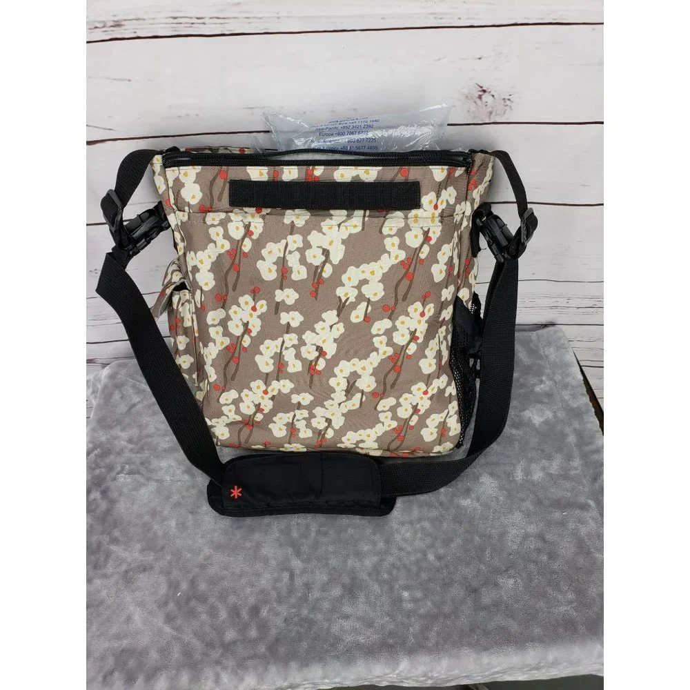 Skip hop duo diaper bag‎ in cherry blossom
